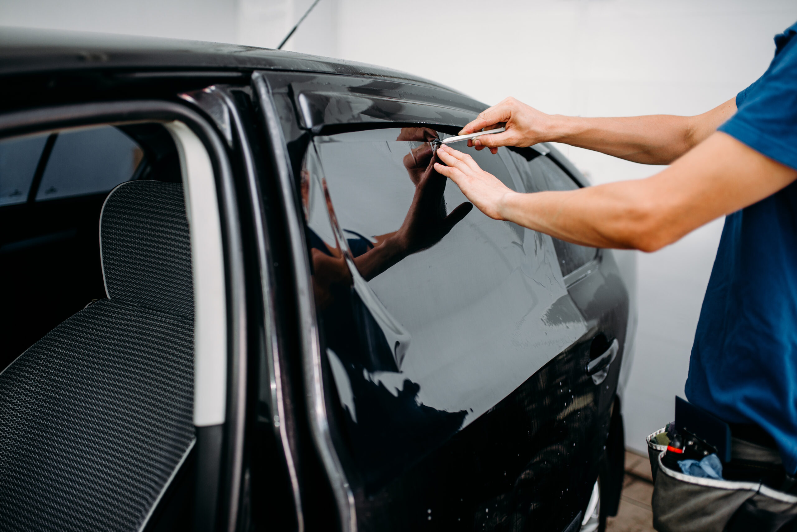 male auto wrapper with blade car tinting film 2024 11 27 04 53 10 utc scaled